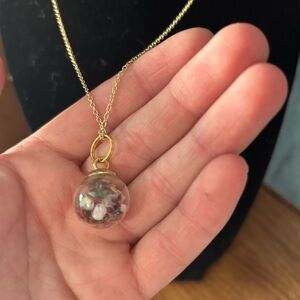 Beautiful natural gemstone and flower necklace